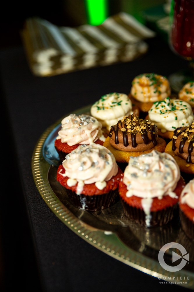 Mini Wedding Cupcakes Wedding Dessert Trend