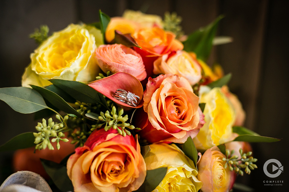 orange roses bouquet wedding colors