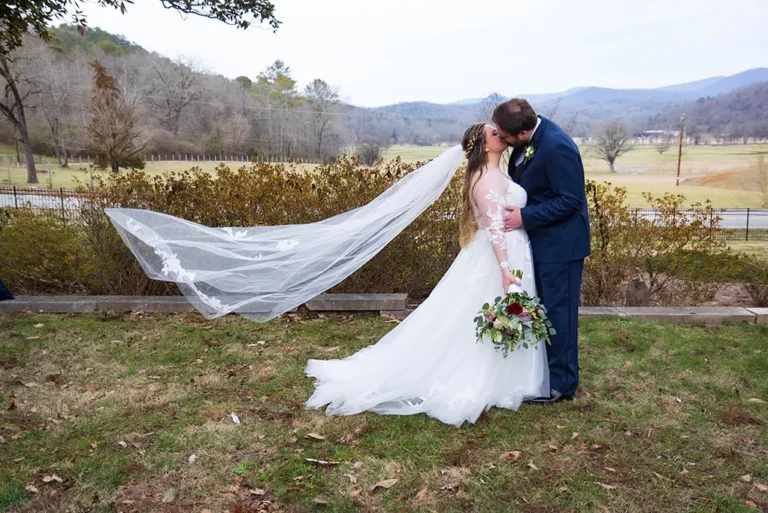 windy wedding photos