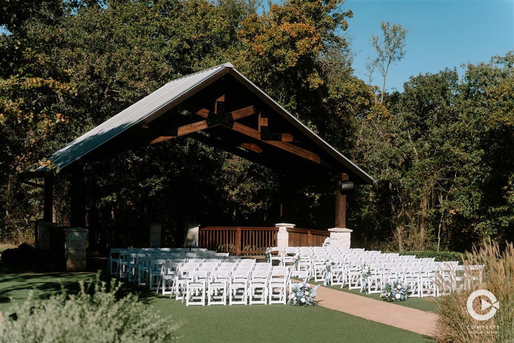 The Springs in Norman outdoor ceremony space