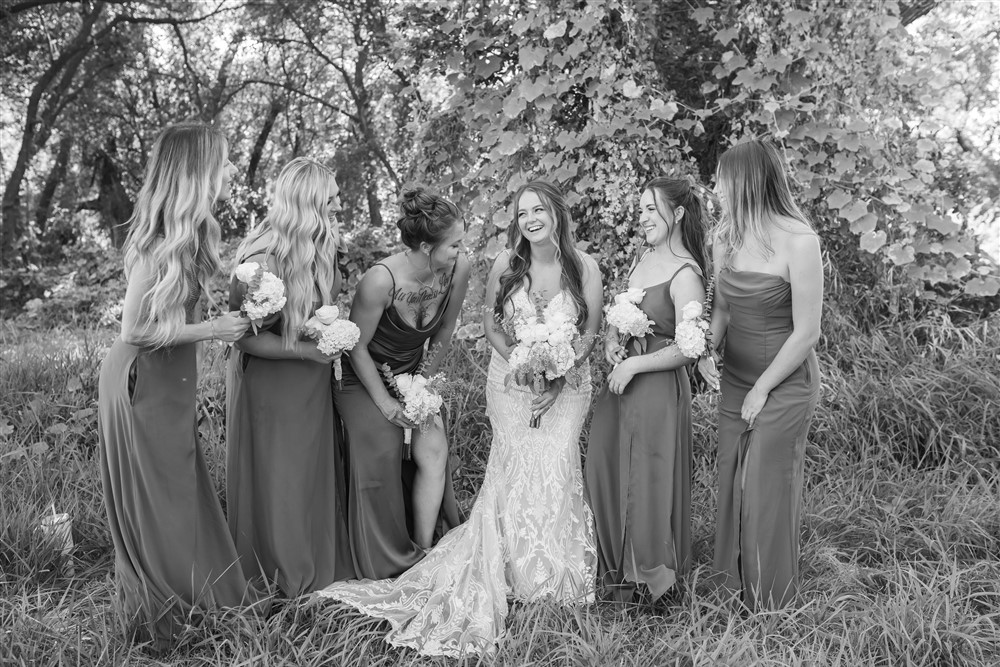 Bridesmaid party photo at the Farmhouse venue outside of Omaha with wedding photographer Cassie Burley