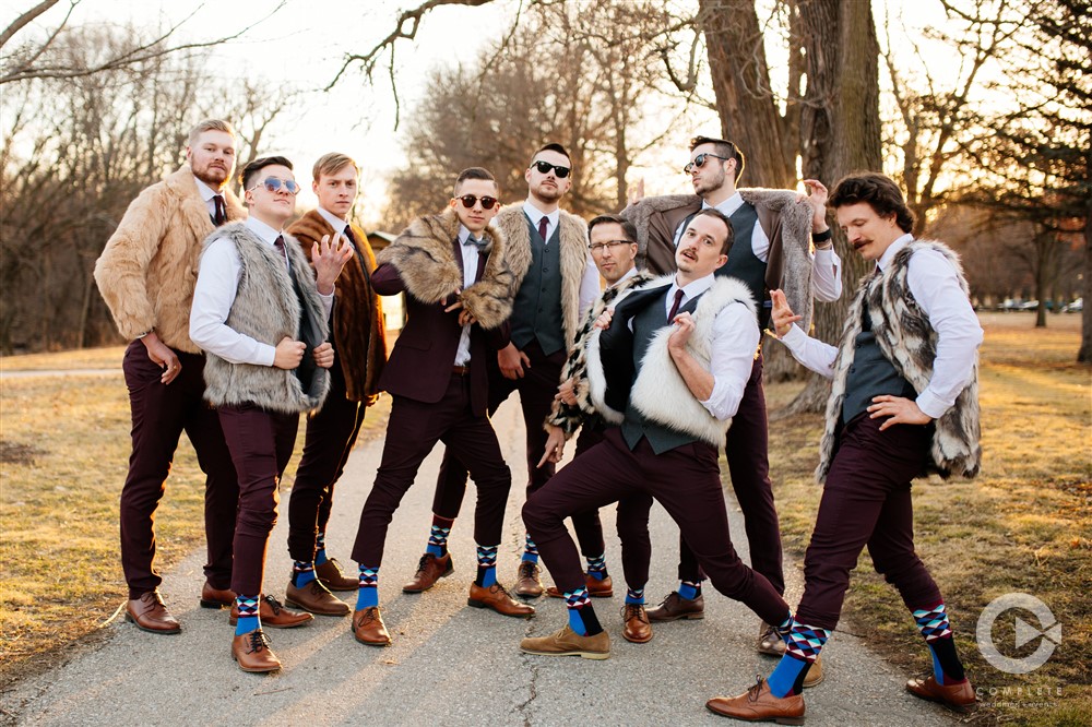 Groomsmen Swag Must-Have Wedding Photos