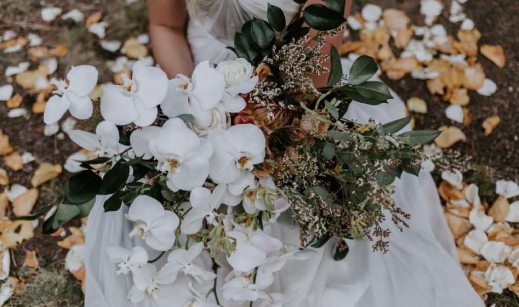 Bride, Flowers, Wedding Day, Blooms Omaha