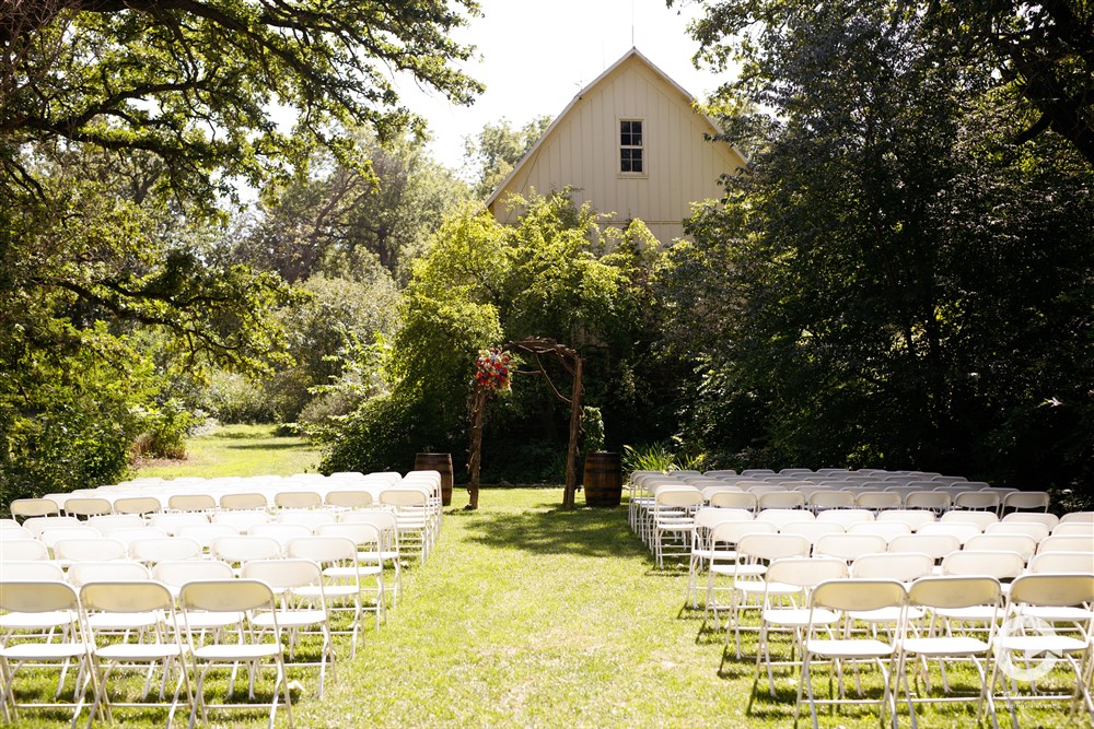 Lilac Hill outdoor ceremony space