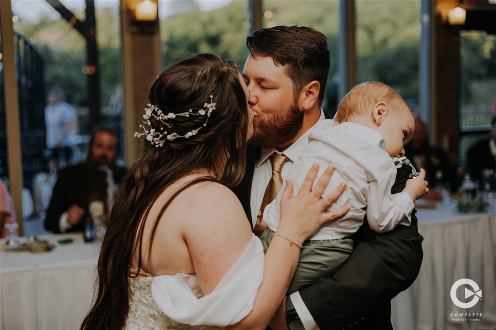 first dance wedding photos