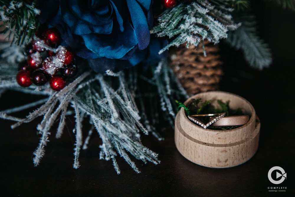 Nebraska Winter Wedding Colors