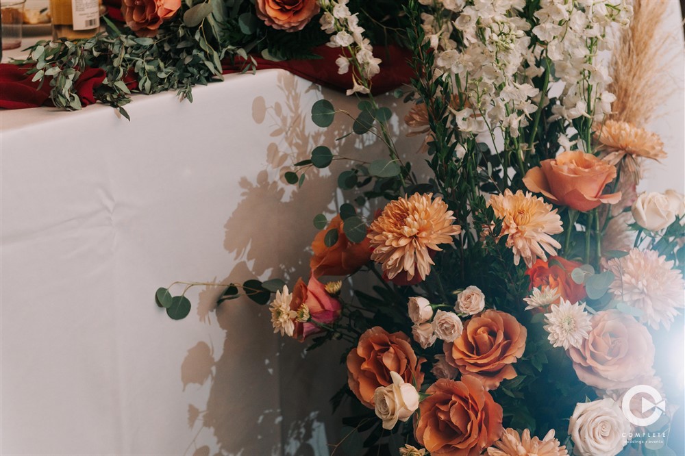 peach wedding flowers