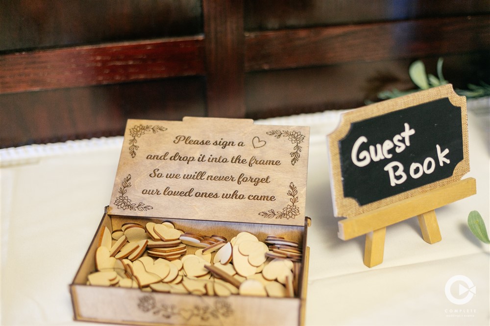Alternatives to a wedding guest book