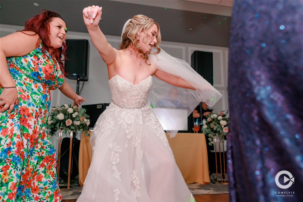 Top '90s/'00s Songs For The Reception!