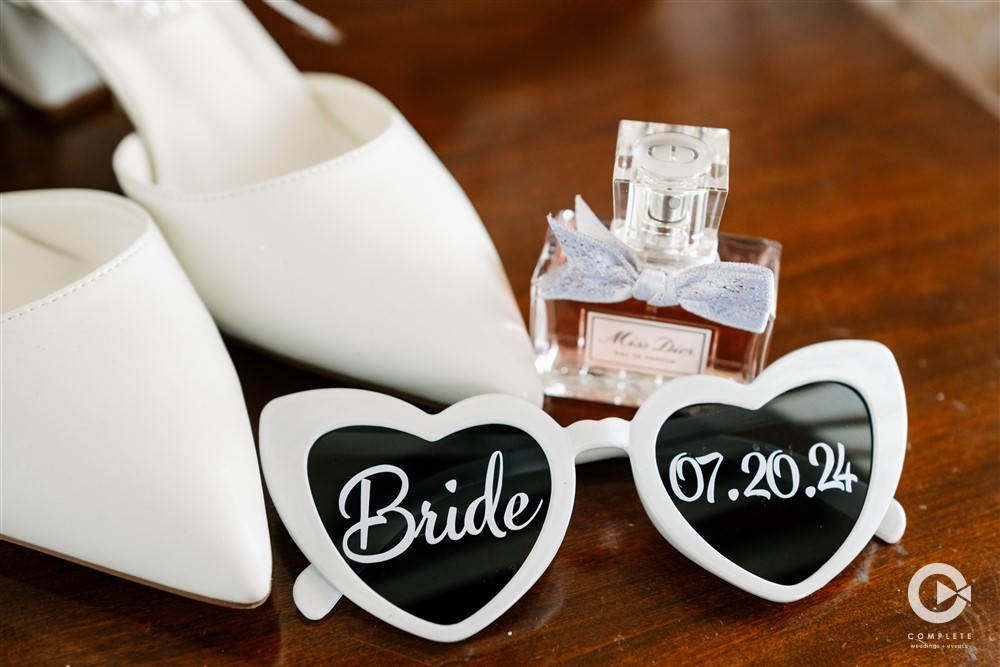Traditional or Digital Wedding Invitations