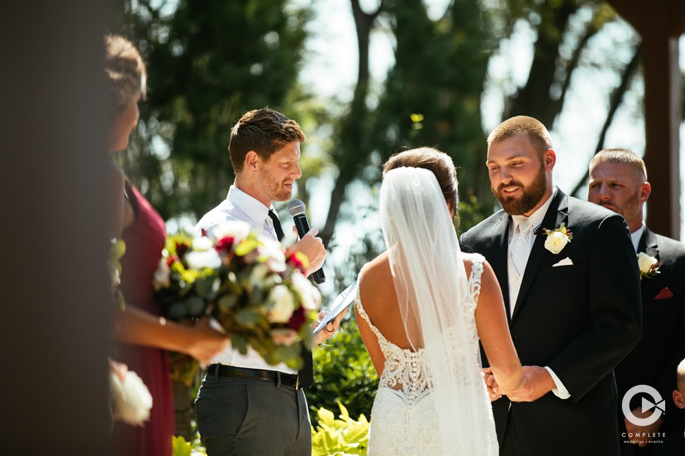 Wedding ceremony, fun officiant during a wedding in Winter Park, Florida Wedding Officiant