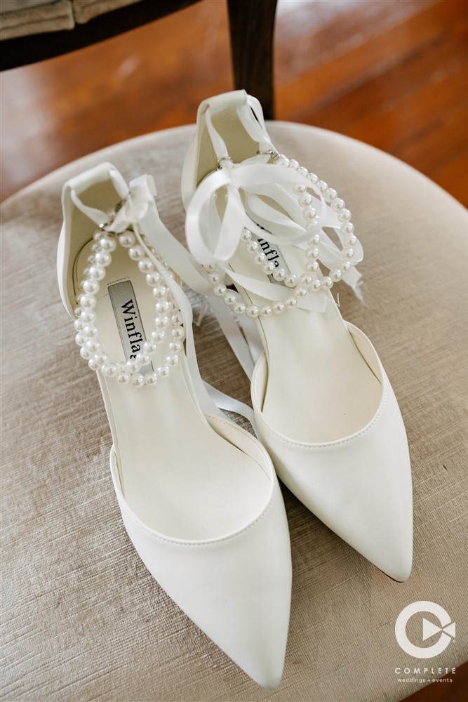 bride's shoes