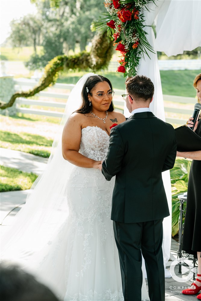 bride saying vows