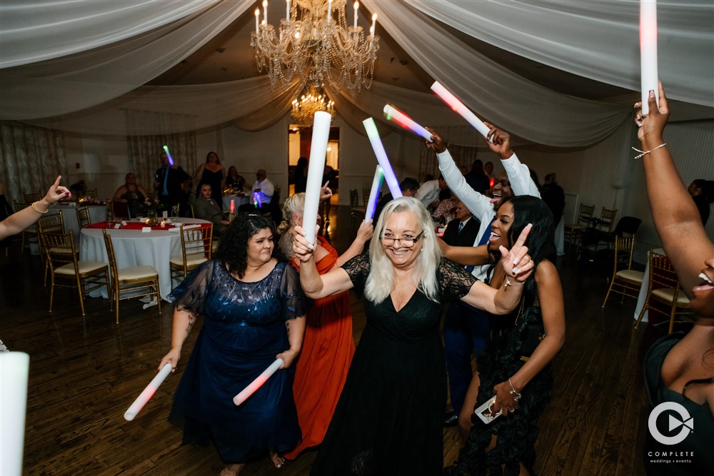 reception dancing
