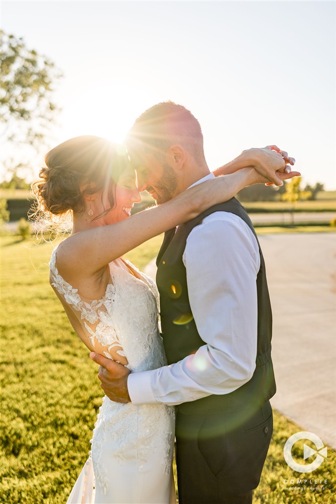 Best Wedding Photographer in Quad Cities