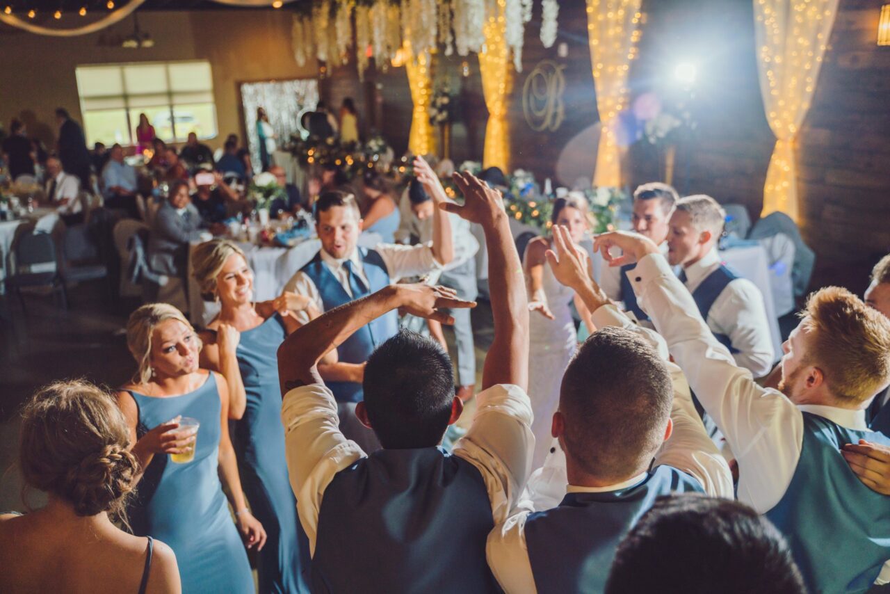 Best Months to Get Married in Dubuque, Iowa