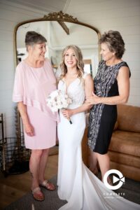 Creating a Family Wedding Photo Shot List - professional wedding photography near Rapid City
