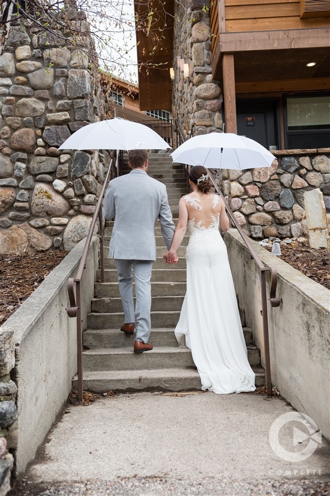 Bride and Groom with umbrellas | Custer State Park