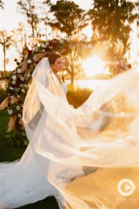 Flowing Wedding Dress Veil