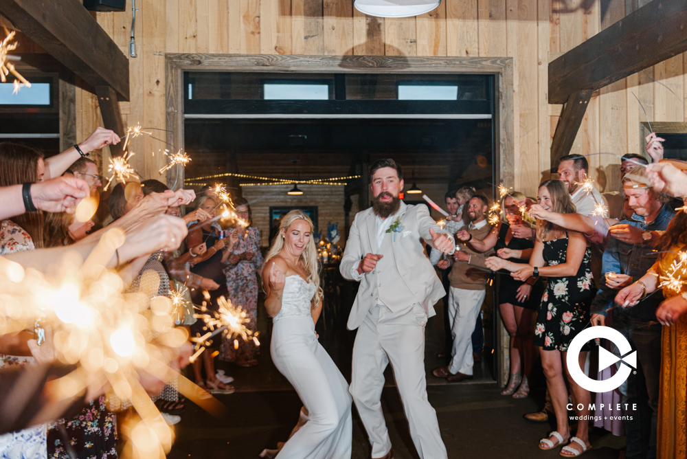 20 Top Wedding Reception Songs for Black Hills Bride