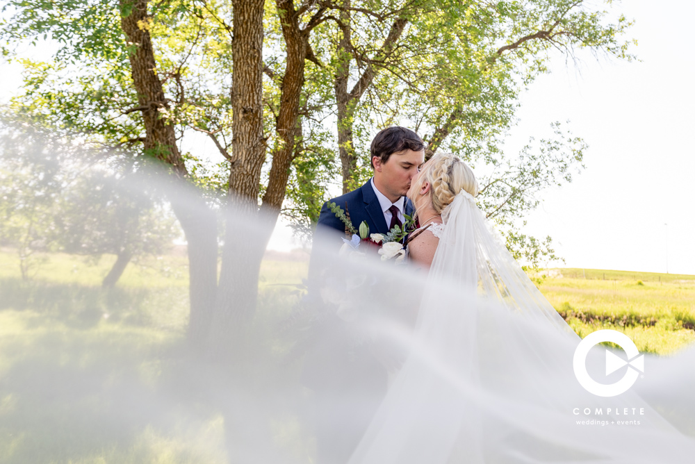 How to Work Effectively with Rapid City Wedding Vendors