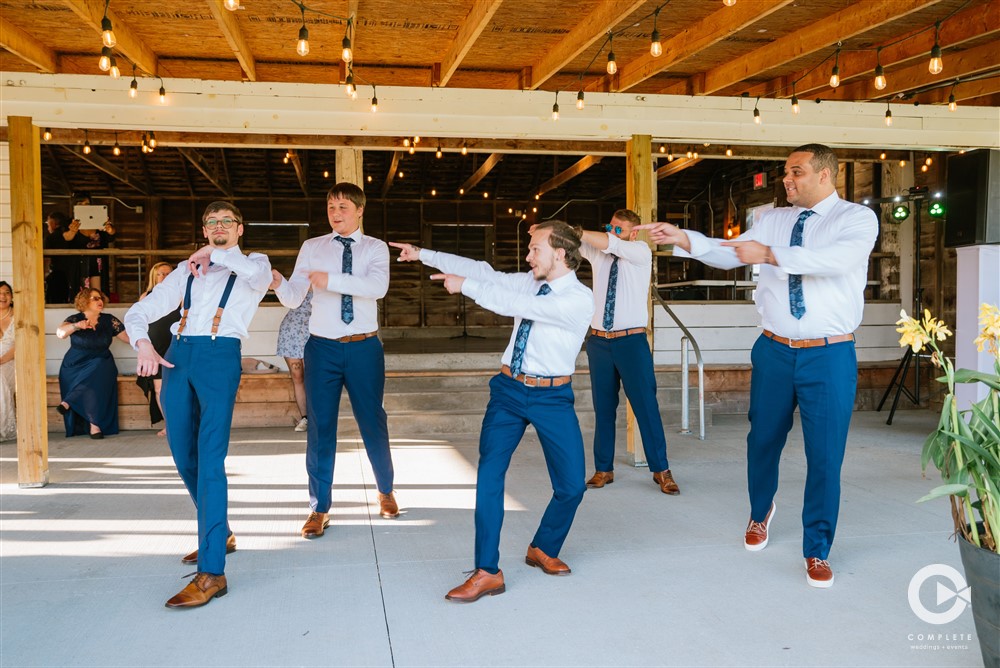 5 Unique Ways to Utilize Social Media at Your Wedding
