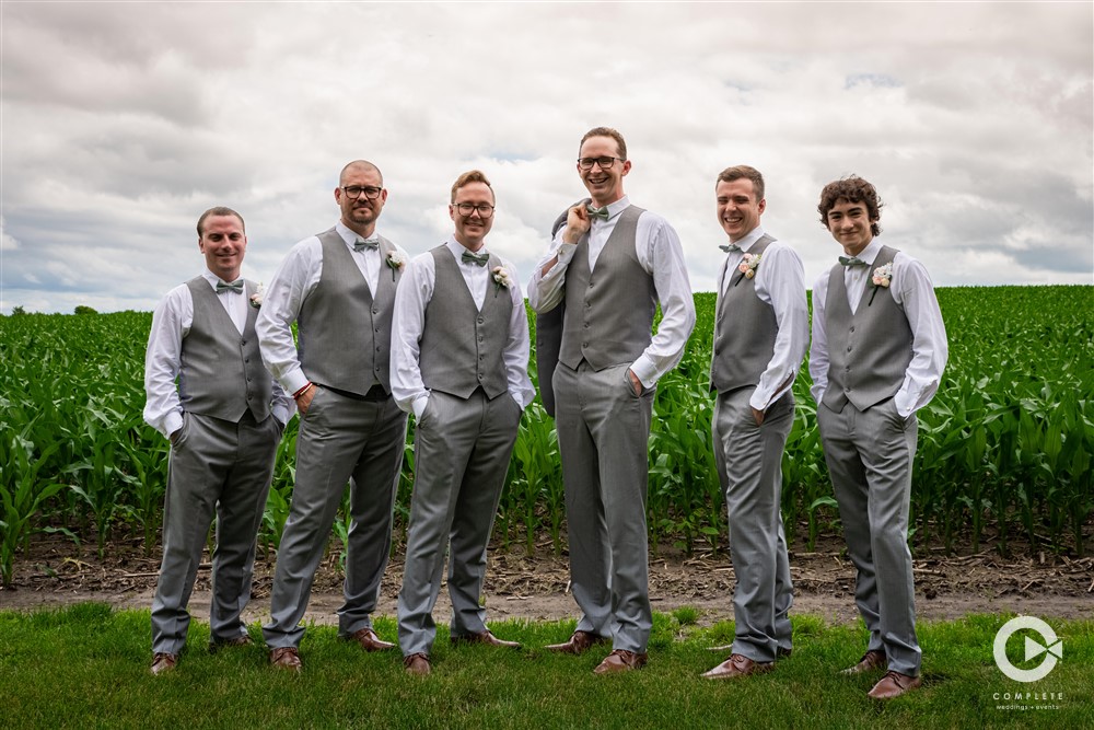 groomsmen photo