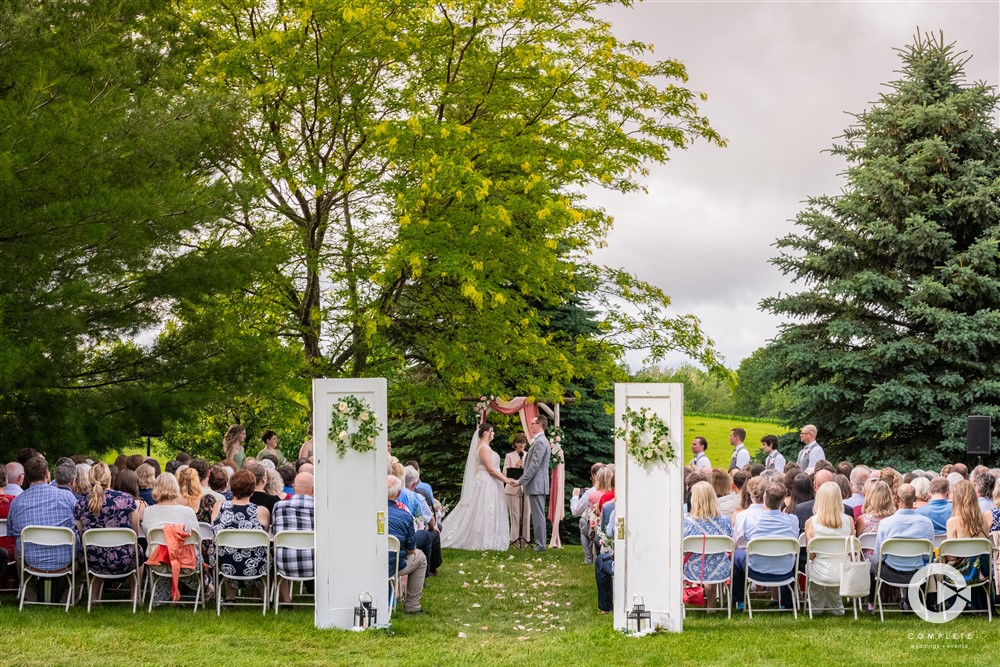 wedding at Pond View Barn outdoor ceremony