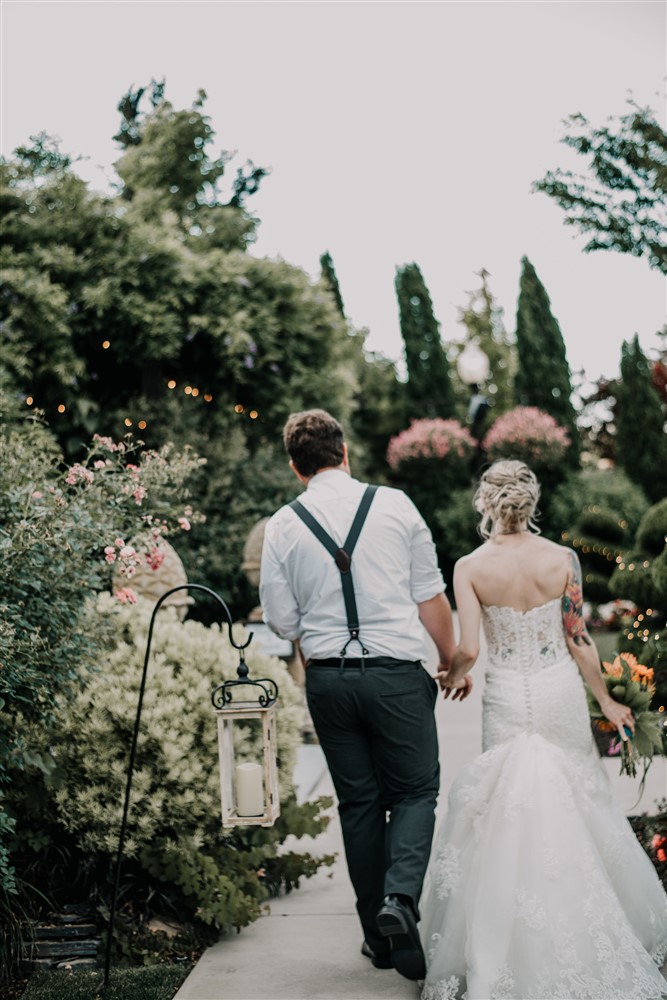 Le Jardin, garden wedding, bride and groom, utah wedding