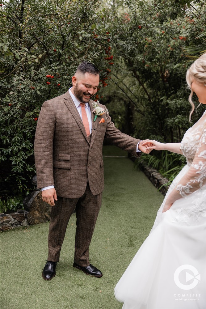 bride and grooms first look