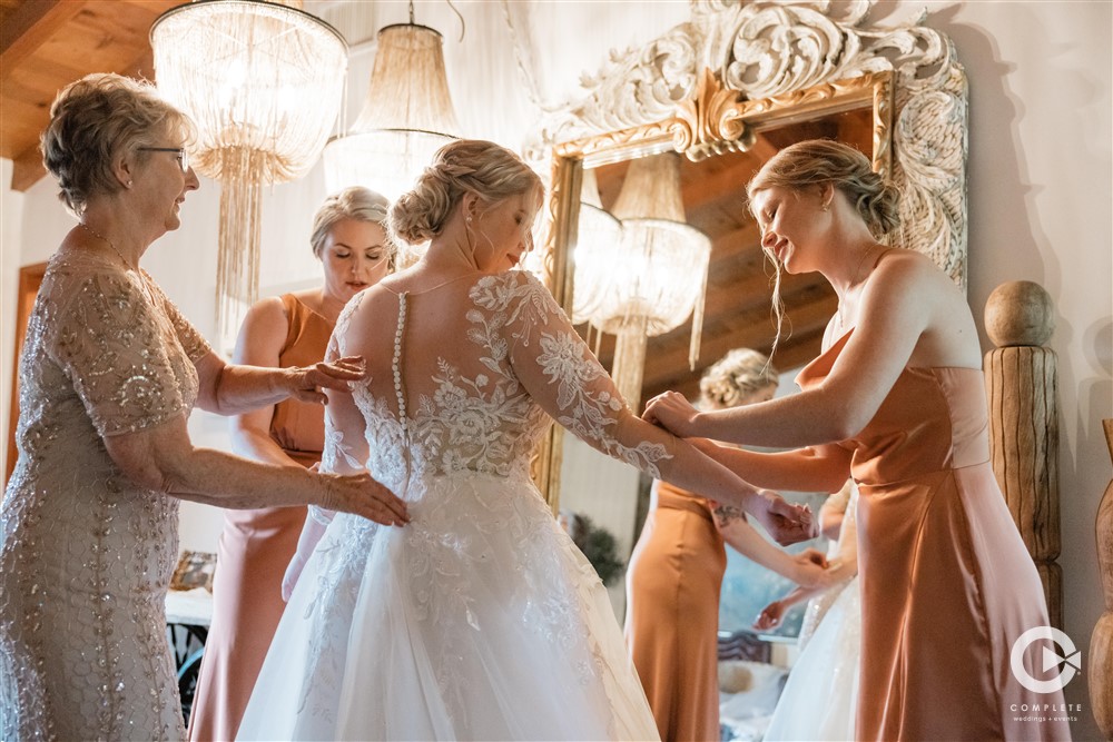 bride getting ready