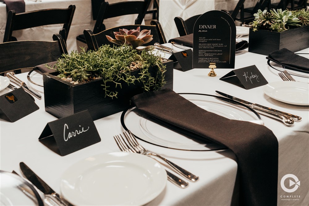 wedding table placements