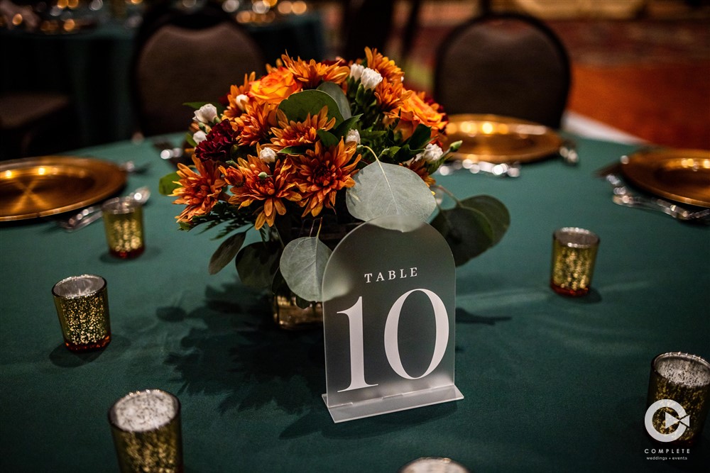 orange & brown wedding decor