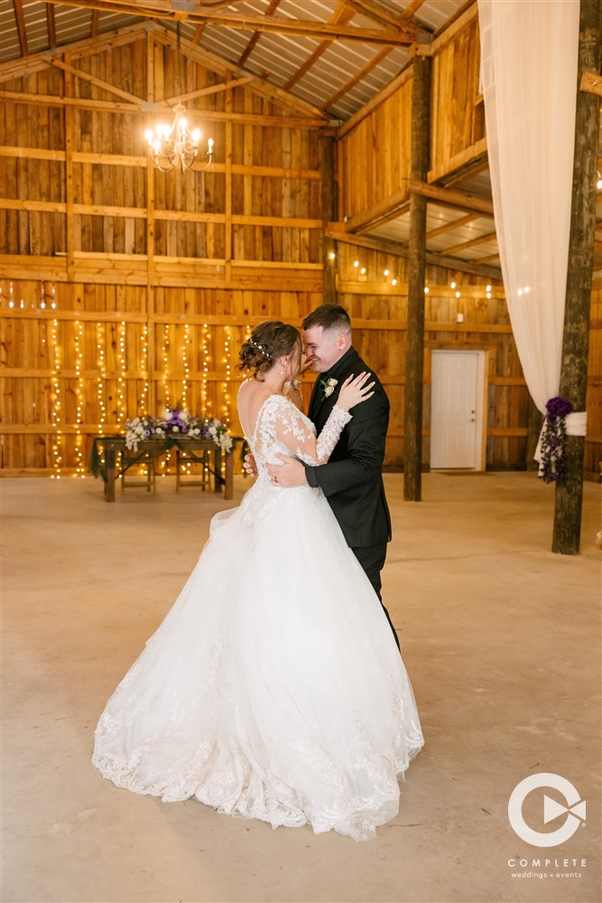 Best Private Last Dance Songs for Your Sarasota Wedding