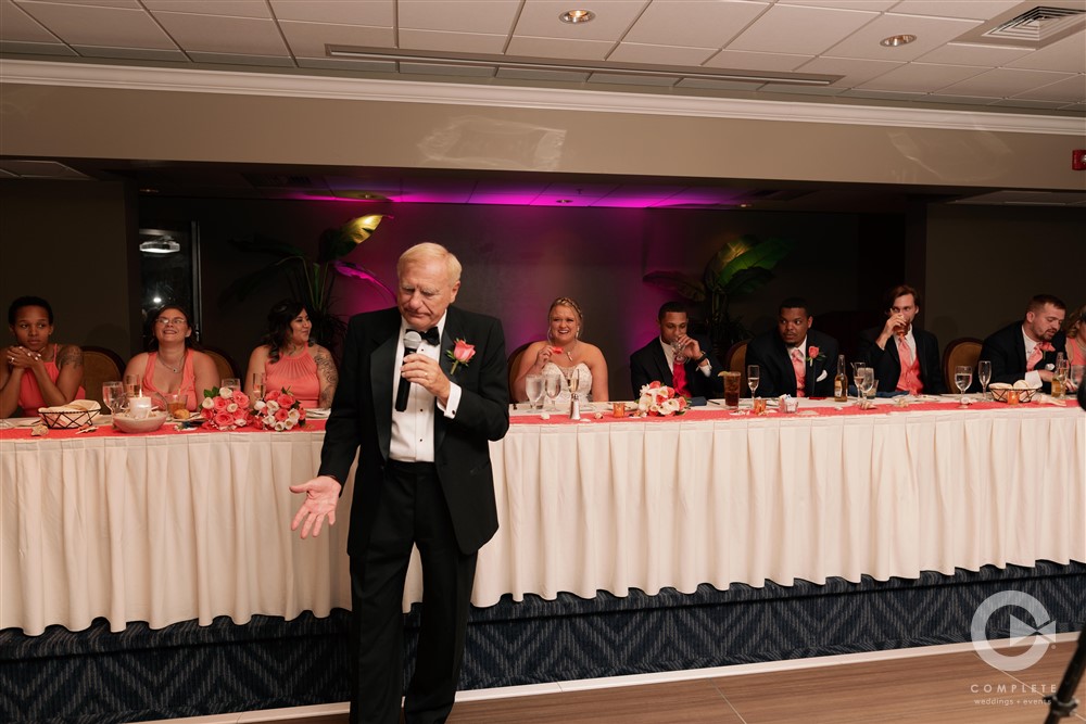 Man at Wedding giving the PERFECT Father of the Bride Speech