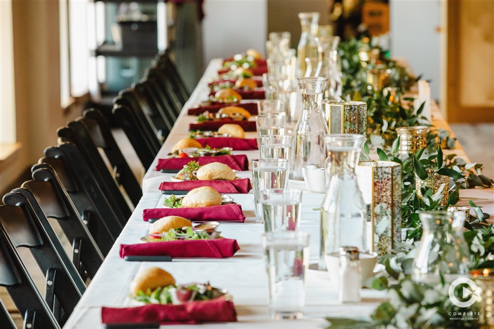 How To Throw An Unforgettable Holiday Party!