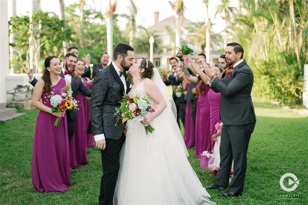 Guide to Finding and Booking Wedding Vendors in Sarasota