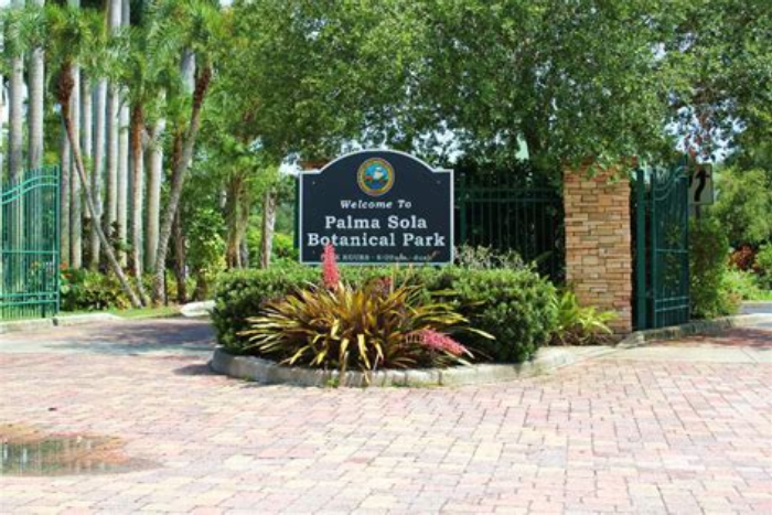 Palma Sola Botanical Park Entrance
