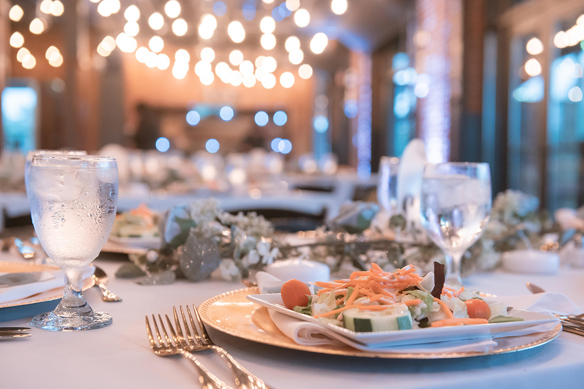 Buffet vs Sit-Down Wedding Dinner: Pros & Cons