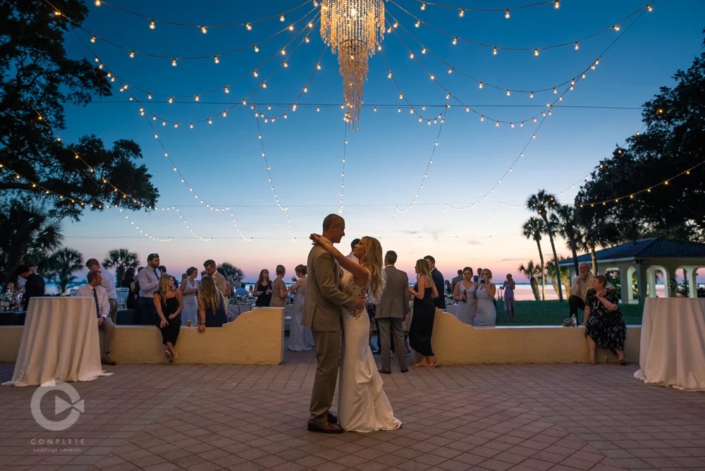 Outdoor Wedding Lighting