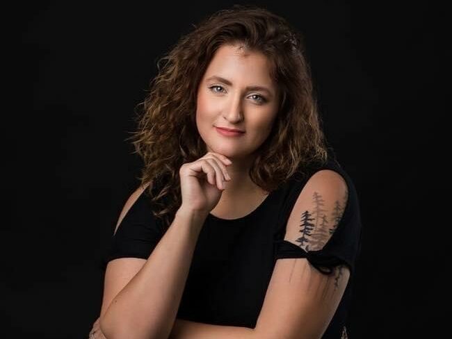 Catie | Wedding Photographer in Sioux Falls, SD