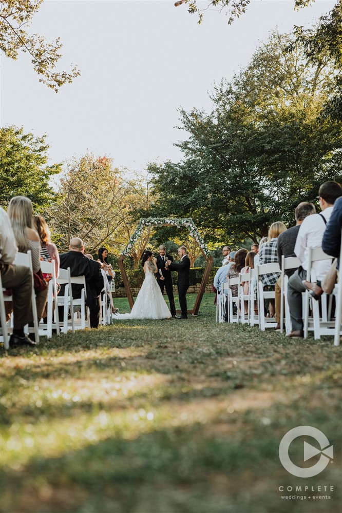 outdoor wedding ceremony at haseltine estates