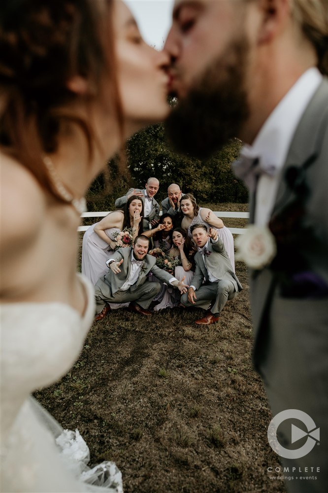 How to Share Your Wedding Photographs with Guests