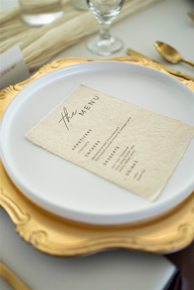 Gold dinnerware chargers