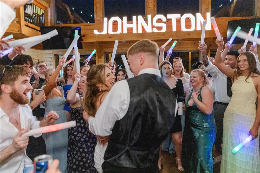 How to Guarantee a Packed Dance Floor at Your Wedding in Springfield, MO