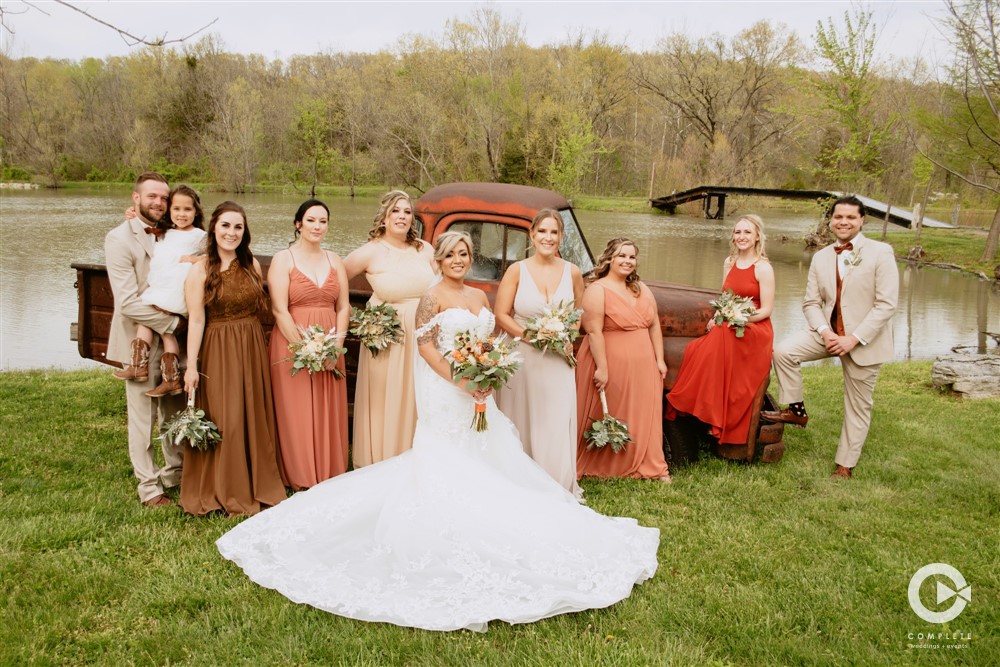 bride, groom, St. Louis wedding, Missouri wedding, Complete Weddings + Events Photography, Lost Hill Lake Weddings + Events, wedding party