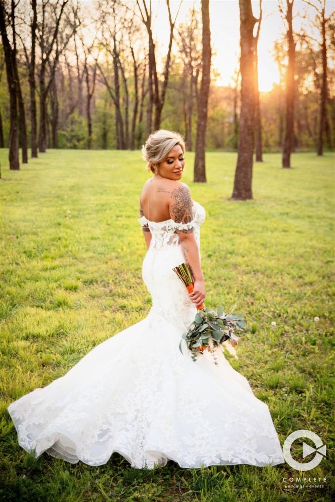 bride, groom, St. Louis wedding, Missouri wedding, Complete Weddings + Events Photography, Lost Hill Lake Weddings + Events
