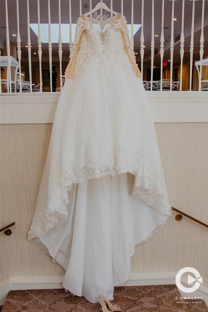 St. Louis wedding dress shot