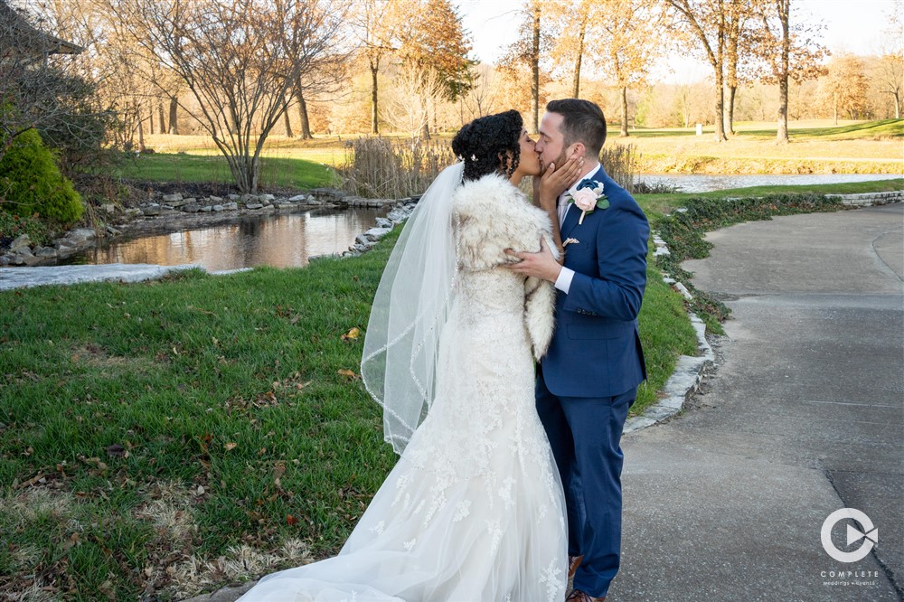 Outdoor wedding photo of bride and groom at Fox Run Carriage House gorgeous wedding photo