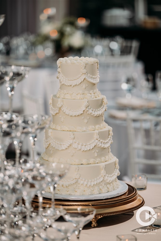 vintage wedding cake